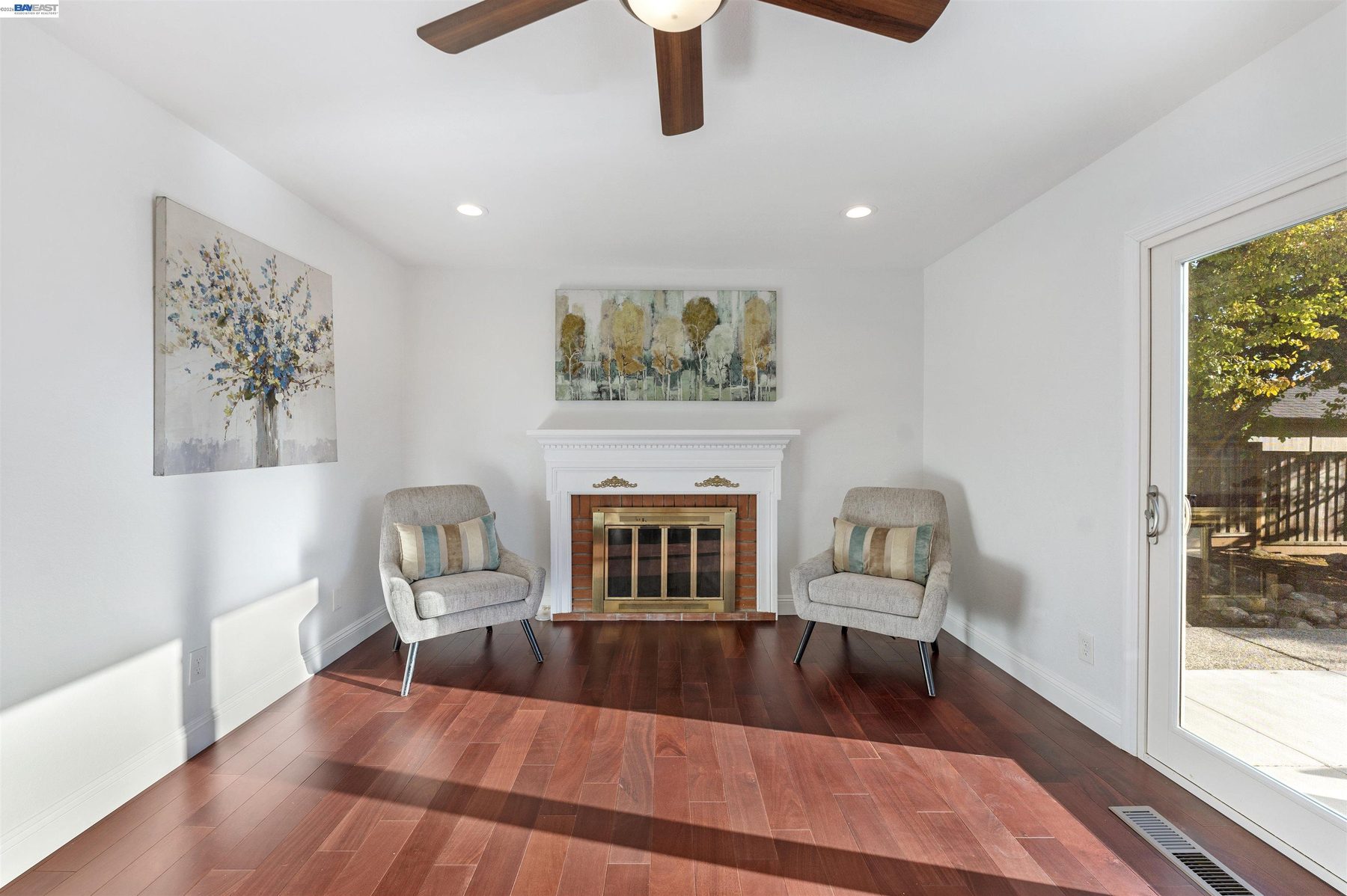 Flexible bonus room with vaulted ceiling